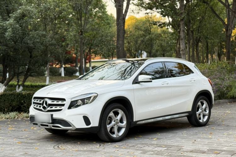 Used Mercedes-Benz GLA 2017 GLA 200 Sport Edition Guazi used car, China used car export, Used car for sale, Used  cars, Cheapest cars for sale