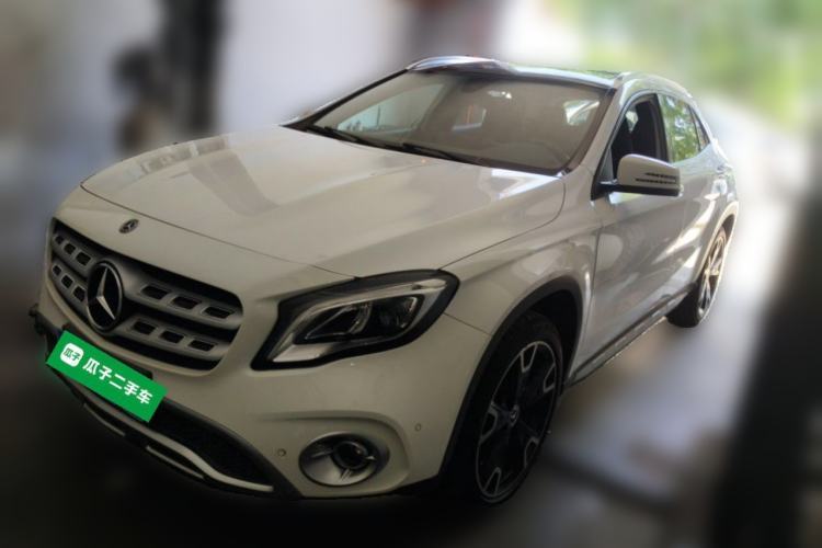Used Mercedes-Benz GLA 2017 GLA 220 4MATIC Fashion Model Guazi used car, China used car export, Used car for sale, Used cars, Cheapest cars for sale