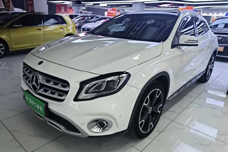 Used Mercedes-Benz GLA 2017 GLA 220 4MATIC Fashion Model Guazi used car, China used car export, Used car for sale, Used cars, Cheapest cars for sale