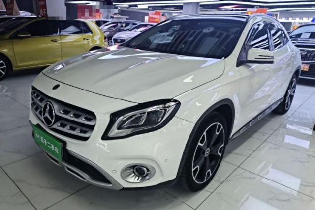 Used Mercedes-Benz GLA 2017 GLA 220 4MATIC Fashion Model