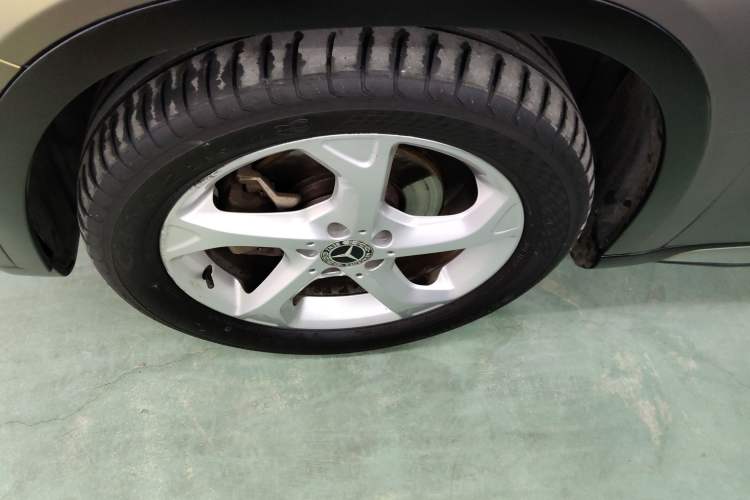 Used Mercedes-Benz GLA 2017 GLA 200 Sport Edition Left Front Wheel Hub