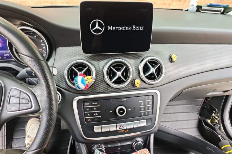 Used Mercedes-Benz GLA 2018 GLA 200 Fashion Model Audio And AC Panel