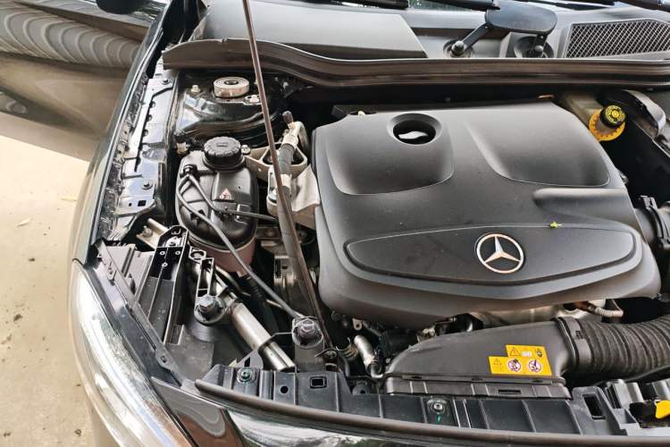 Used Mercedes-Benz GLA 2018 GLA 200 Fashion Model Engine Bay Right