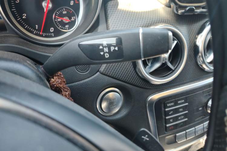 Used Mercedes-Benz GLA 2018 GLA 200 Sport Edition Gear Lever