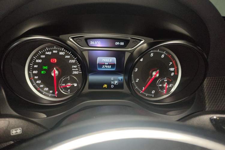 Used Mercedes-Benz GLA 2018 GLA 220 4MATIC Sport Edition Instrument Cluster
