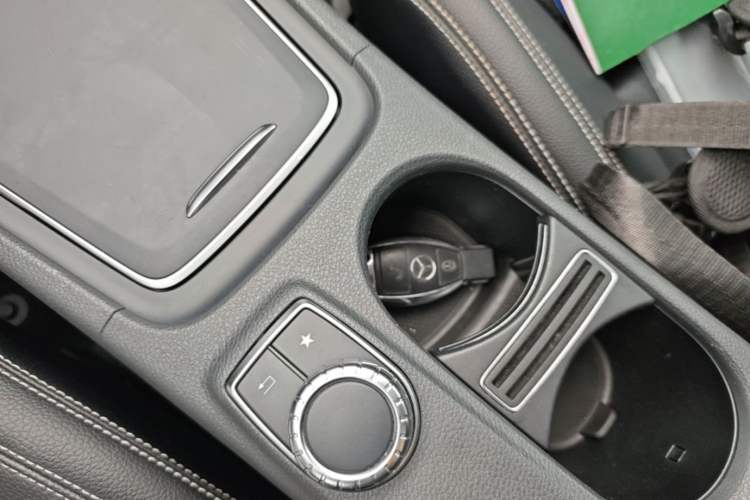 Used Mercedes-Benz GLA 2018 GLA 200 Fashion Model Interior 1