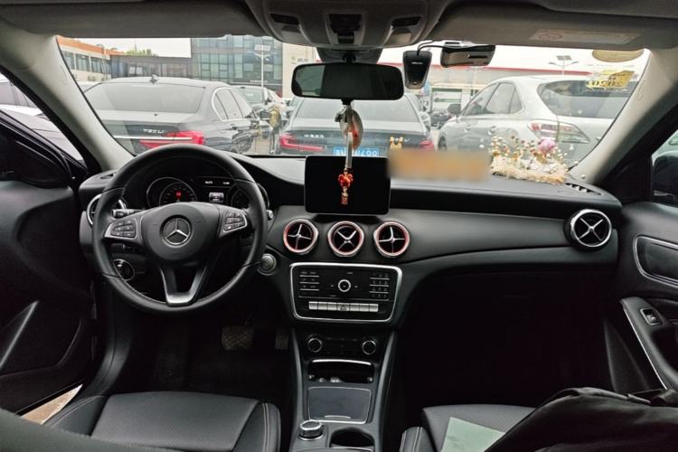 Used Mercedes-Benz GLA 2018 GLA 200 Fashion Model Interior 2