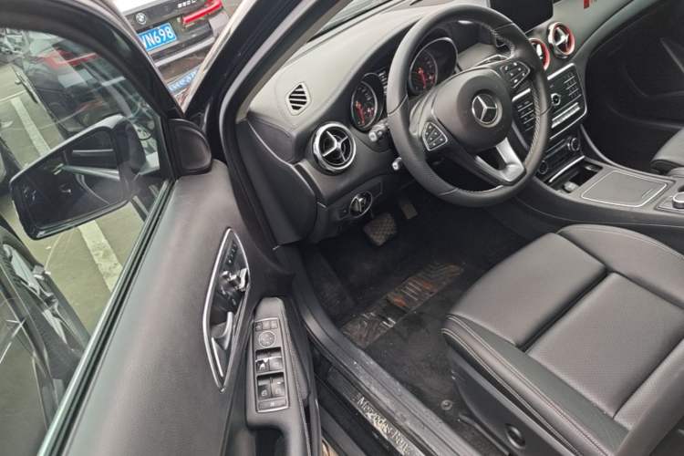 Used Mercedes-Benz GLA 2018 GLA 200 Fashion Model Interior 3