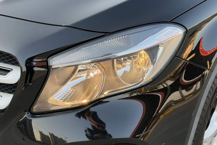 Used Mercedes-Benz GLA 2018 GLA 200 Sport Edition Left Front Headlight