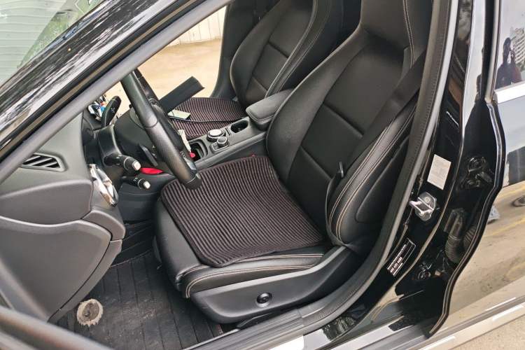 Used Mercedes-Benz GLA 2018 GLA 200 Fashion Model Left Front Seat