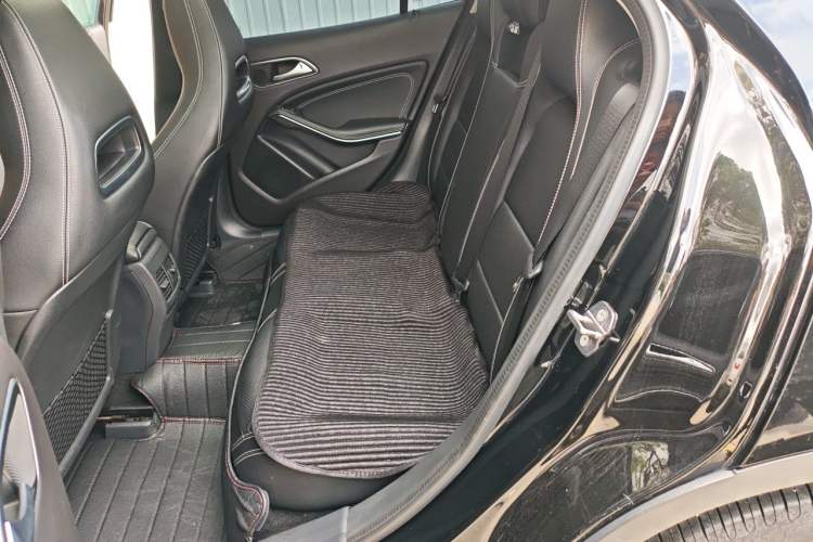 Used Mercedes-Benz GLA 2018 GLA 200 Fashion Model Left Rear Seat