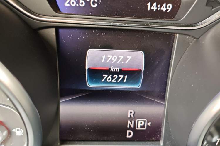Used Mercedes-Benz GLA 2018 GLA 200 Fashion Model Odometer Close Up