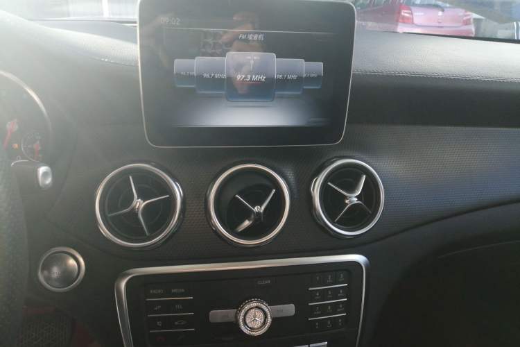 Used Mercedes-Benz GLA 2018 GLA 200 Fashion Model Audio And AC Panel