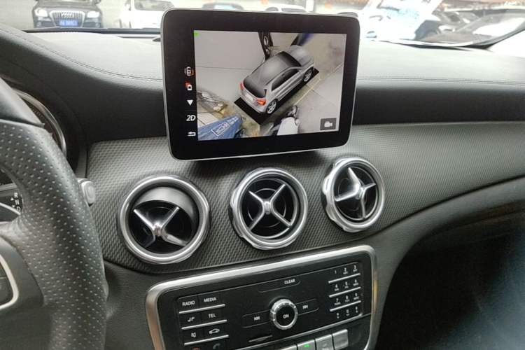 Used Mercedes-Benz GLA 2018 GLA 200 Fashion Model Audio And AC Panel