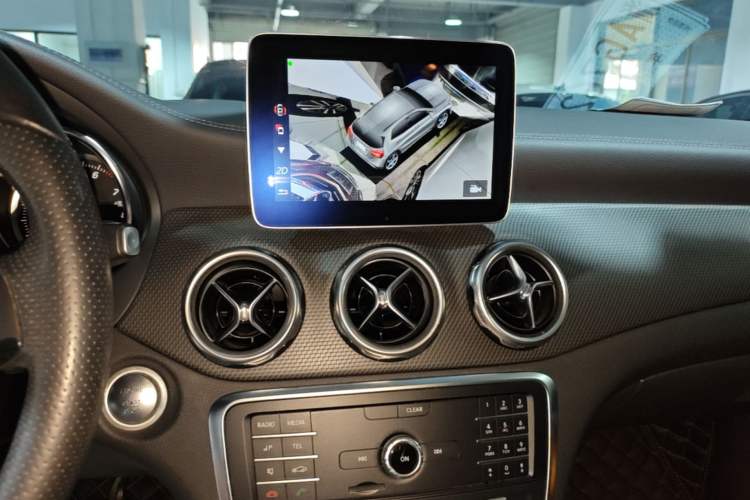 Used Mercedes-Benz GLA 2018 GLA 200 Fashion Model Audio And AC Panel