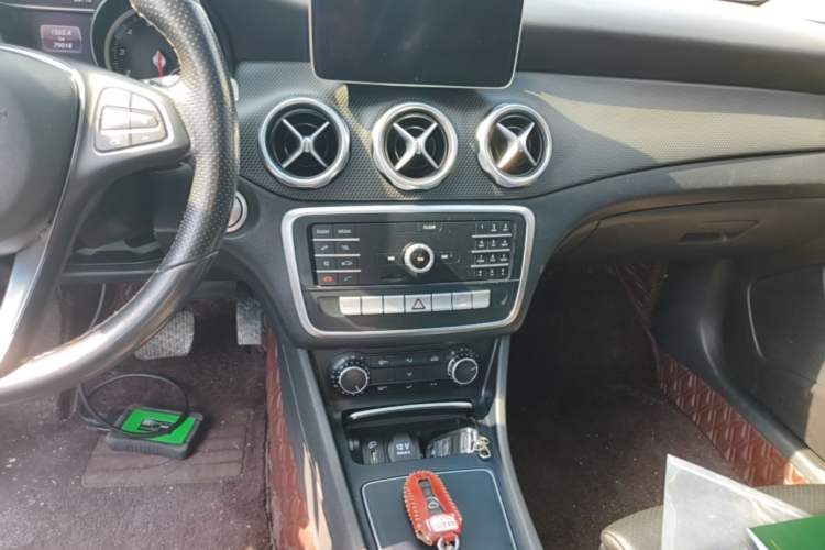 Used Mercedes-Benz GLA 2018 GLA 200 Sport Edition Audio And AC Panel