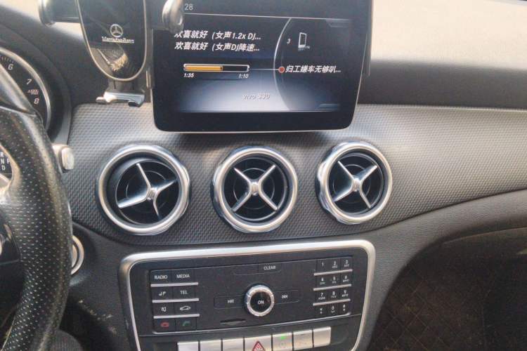 Used Mercedes-Benz GLA 2018 GLA 200 Sport Edition Audio And AC Panel