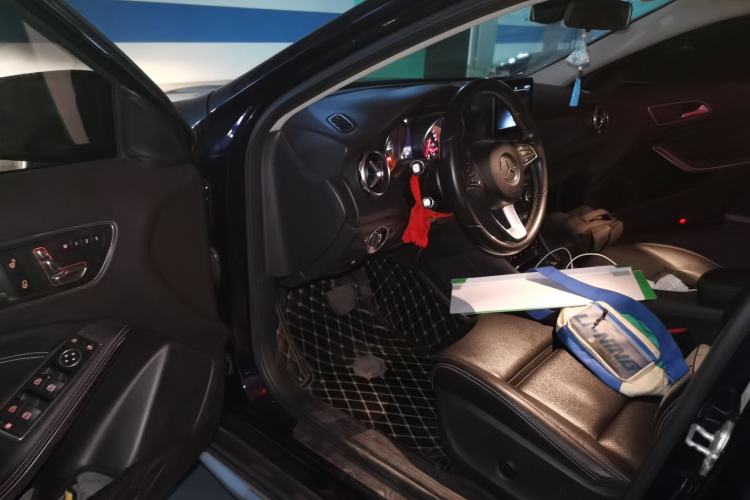 Used Mercedes-Benz GLA 2018 GLA 200 Sport Edition Driver Seat