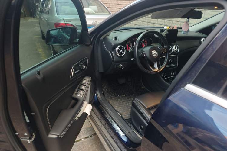 Used Mercedes-Benz GLA 2018 GLA 200 Fashion Model Driver Seat