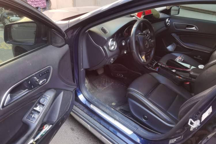 Used Mercedes-Benz GLA 2018 GLA 200 Sport Edition Driver Seat