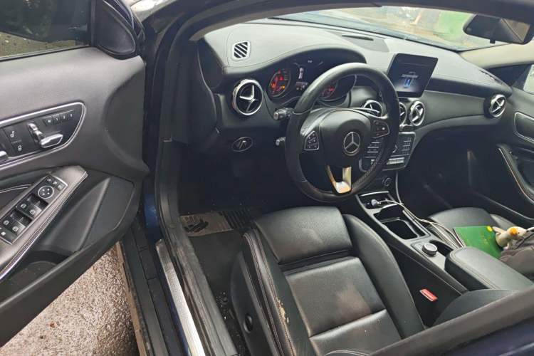 Used Mercedes-Benz GLA 2018 GLA 200 Fashion Model Driver Seat