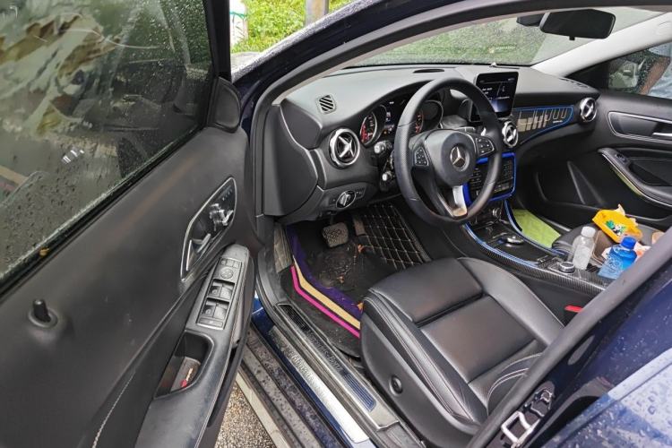 Used Mercedes-Benz GLA 2018 GLA 200 Sport Edition Driver Seat
