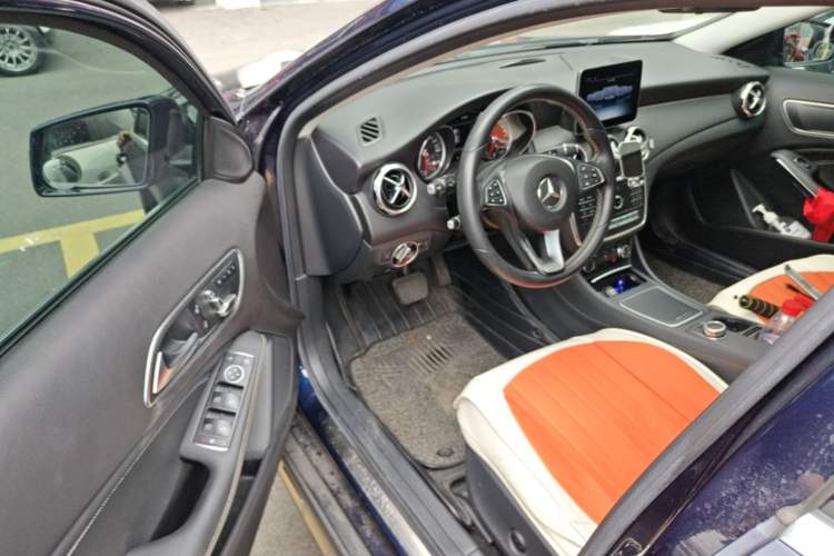 Used Mercedes-Benz GLA 2018 GLA 200 Sport Edition Driver Seat
