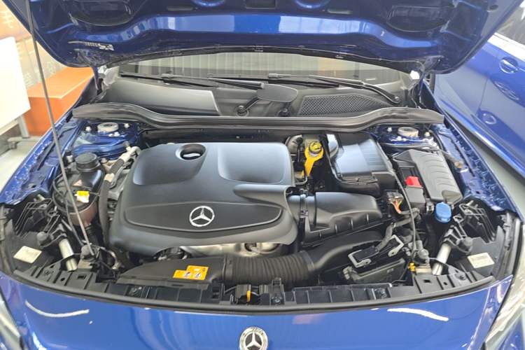 Used Mercedes-Benz GLA 2018 GLA 200 Sport Edition Engine Bay