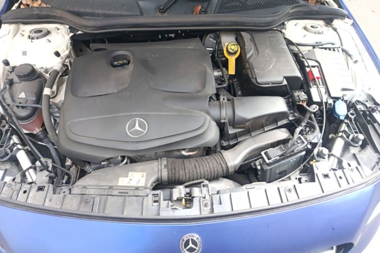 Used Mercedes-Benz GLA 2018 GLA 220 4MATIC Sport Edition Engine Bay