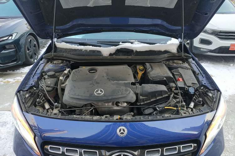 Used Mercedes-Benz GLA 2018 GLA 220 4MATIC Sport Edition Engine Bay