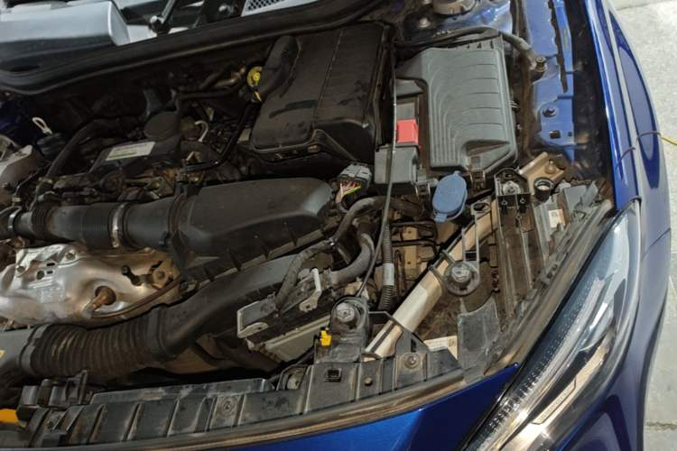 Used Mercedes-Benz GLA 2018 GLA 200 Fashion Model Engine Bay Left