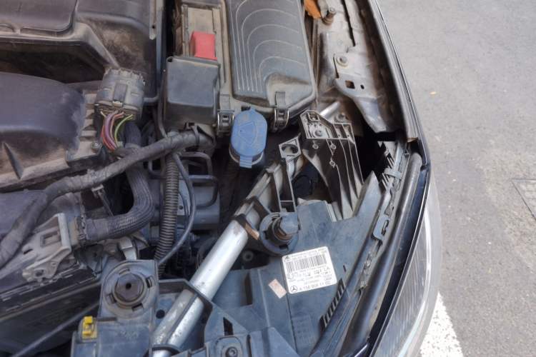 Used Mercedes-Benz GLA 2018 GLA 200 Sport Edition Engine Bay Left