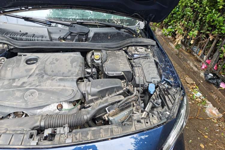 Used Mercedes-Benz GLA 2018 GLA 200 Fashion Model Engine Bay Left