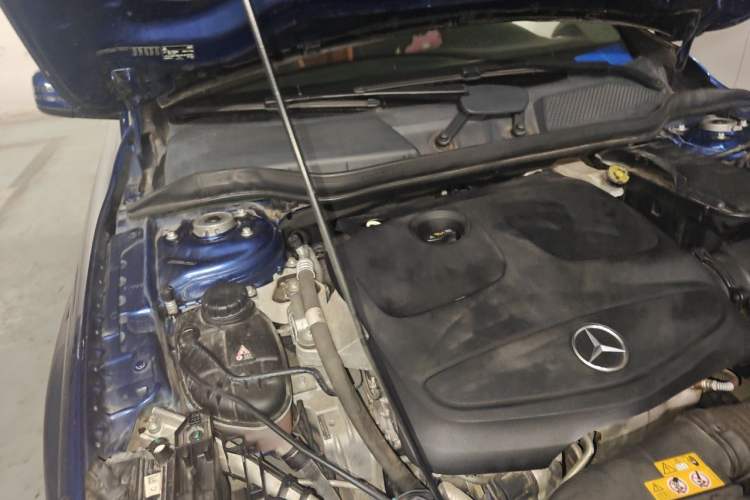 Used Mercedes-Benz GLA 2018 GLA 200 Fashion Model Engine Bay Right