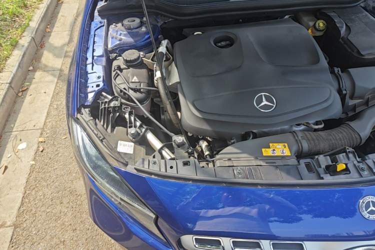 Used Mercedes-Benz GLA 2018 GLA 200 Sport Edition Engine Bay Right