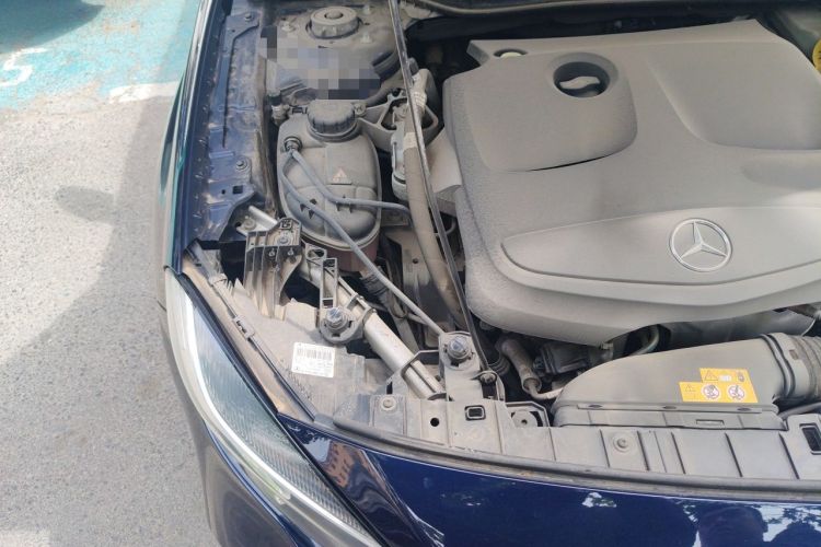 Used Mercedes-Benz GLA 2018 GLA 200 Sport Edition Engine Bay Right