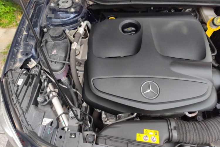Used Mercedes-Benz GLA 2018 GLA 220 4MATIC Sport Edition Engine Bay Right