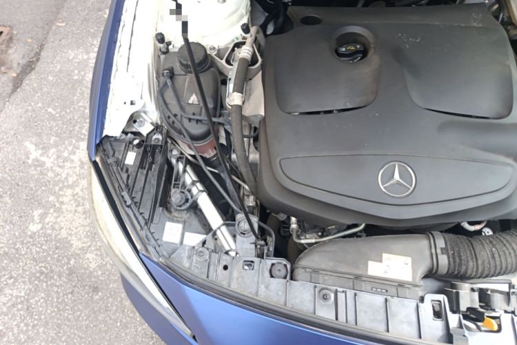 Used Mercedes-Benz GLA 2018 GLA 220 4MATIC Sport Edition Engine Bay Right