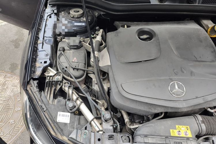 Used Mercedes-Benz GLA 2018 GLA 200 Sport Edition Engine Bay Right