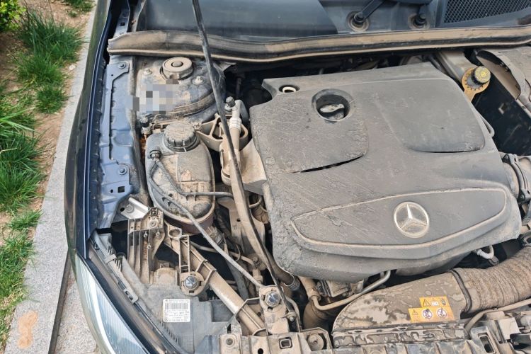 Used Mercedes-Benz GLA 2018 GLA 200 Sport Edition Engine Bay Right