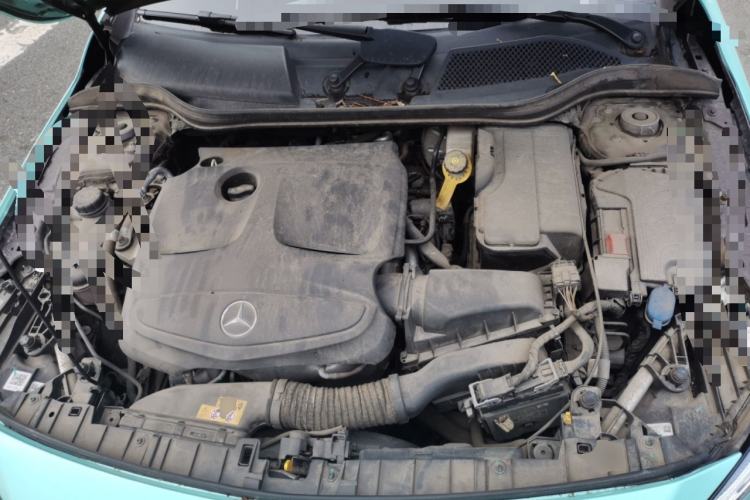 Used Mercedes-Benz GLA 2018 GLA 200 Fashion Model Engine Bay