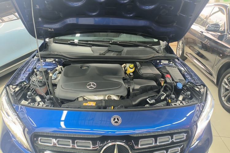 Used Mercedes-Benz GLA 2018 GLA 220 4MATIC Sport Edition Engine Bay