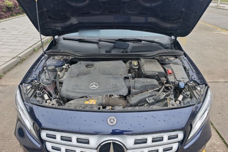 Used Mercedes-Benz GLA 2018 GLA 200 Fashion Model Engine Bay