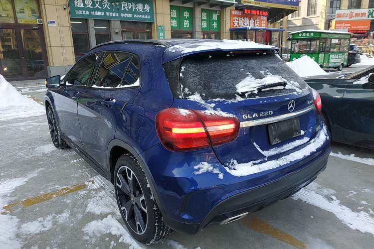 Used Mercedes-Benz GLA 2018 GLA 220 4MATIC Sport Edition Exterior 2