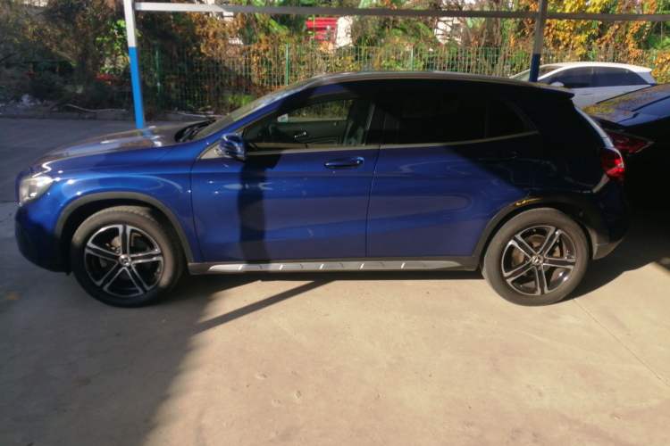 Used Mercedes-Benz GLA 2018 GLA 200 Fashion Model Exterior 3