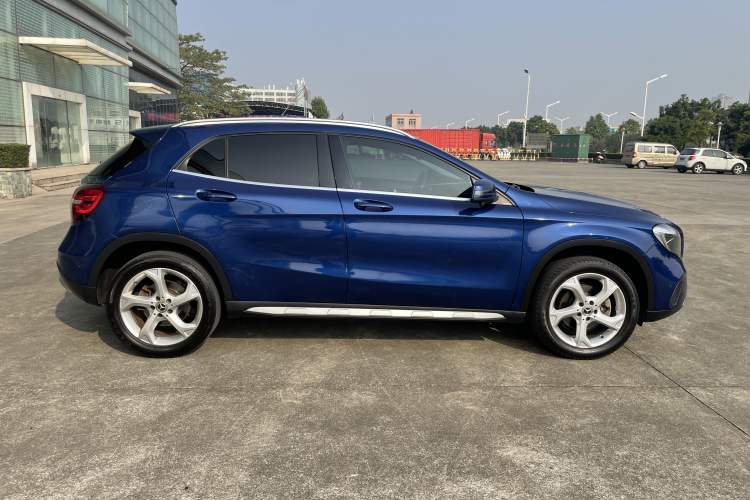 Used Mercedes-Benz GLA 2018 GLA 200 Sport Edition Exterior 8