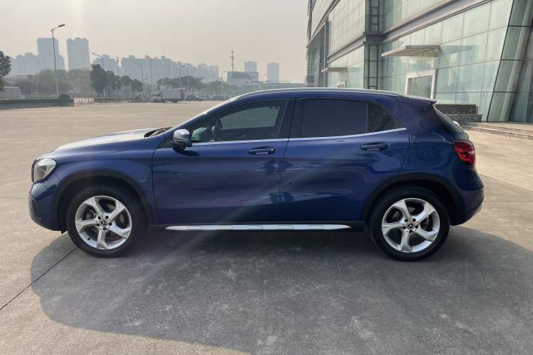 Used Mercedes-Benz GLA 2018 GLA 200 Sport Edition Exterior 9
