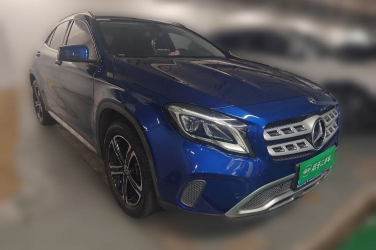 Used Mercedes-Benz GLA 2018 GLA 200 Fashion Model Front Right 45 Deg