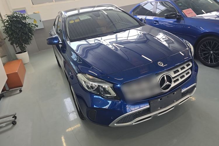 Used Mercedes-Benz GLA 2018 GLA 200 Sport Edition Front Right 45 Deg