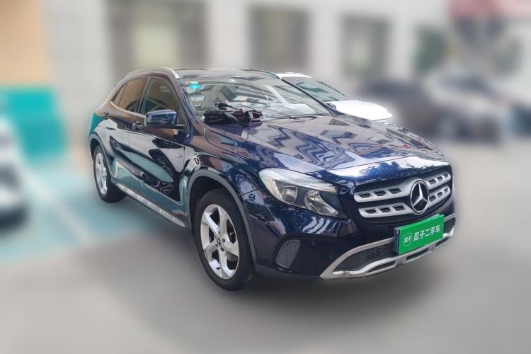 Used Mercedes-Benz GLA 2018 GLA 200 Sport Edition Front Right 45 Deg